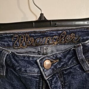 Vintage Women's Wrangler flare legged Blue Jeans